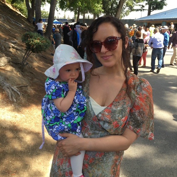 Meet your Posher, Mikaela - Picture 1 of 1